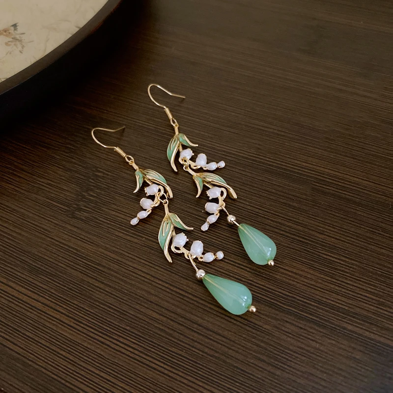 Lily-of-the-valley resin drop earrings 4