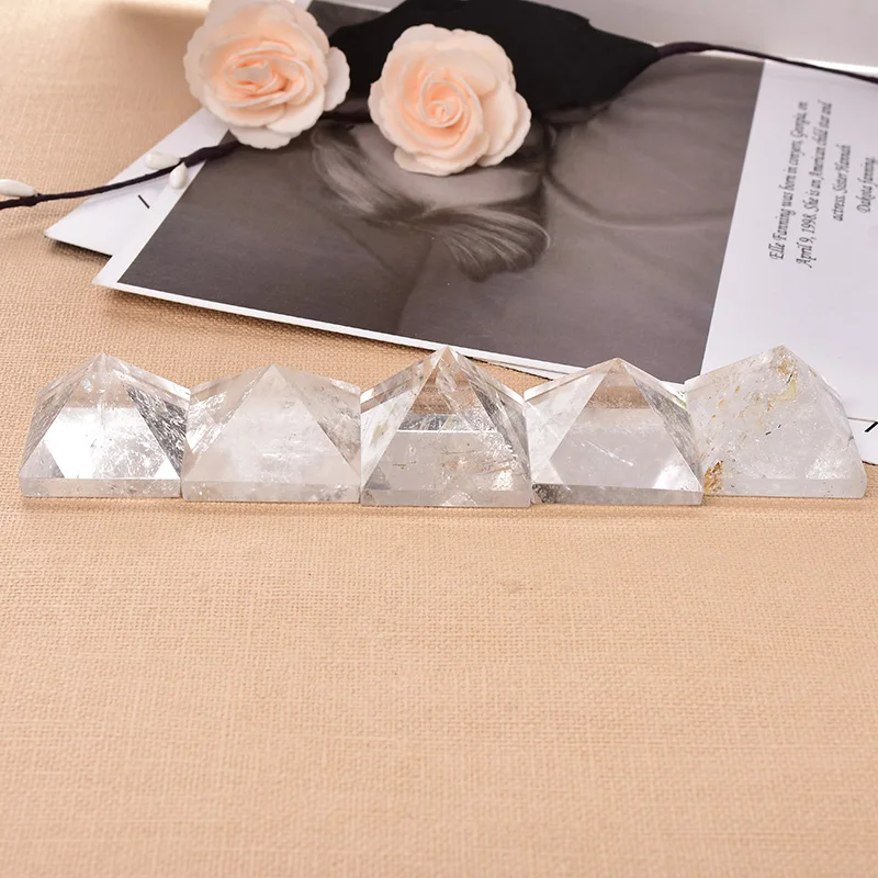 Clear quartz crystal pyramid 2